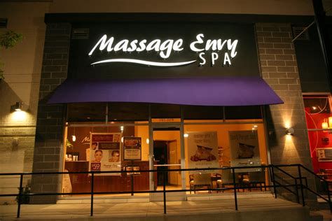 Deep Tissue <strong>Massage</strong> - Application of targeted deep pressure between muscle fibers to relieve tension and pain. . Massage envy snellville
